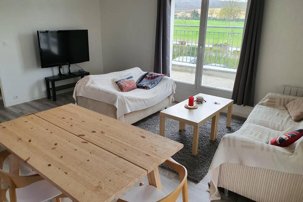 Appartement Contemporain Renove A Neuf Avec Cuisine Equipe - Val De Reuil Val-de-Reuil Dış mekan fotoğraf